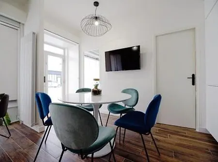 Apartman Comfy Close To Grenelle And Eiffel Tower