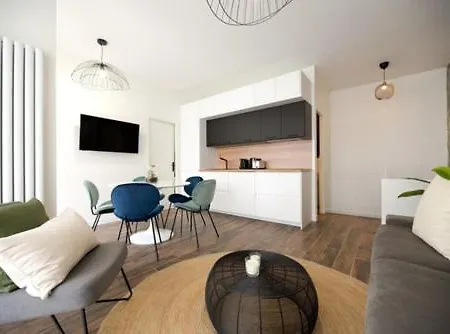 Comfy Close To Grenelle And Eiffel Tower